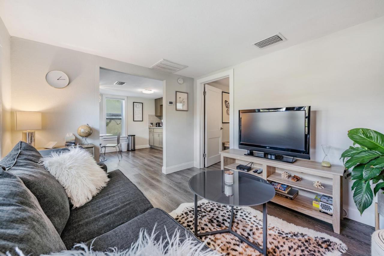 The Urban Nest Hotel Tampa Bagian luar foto