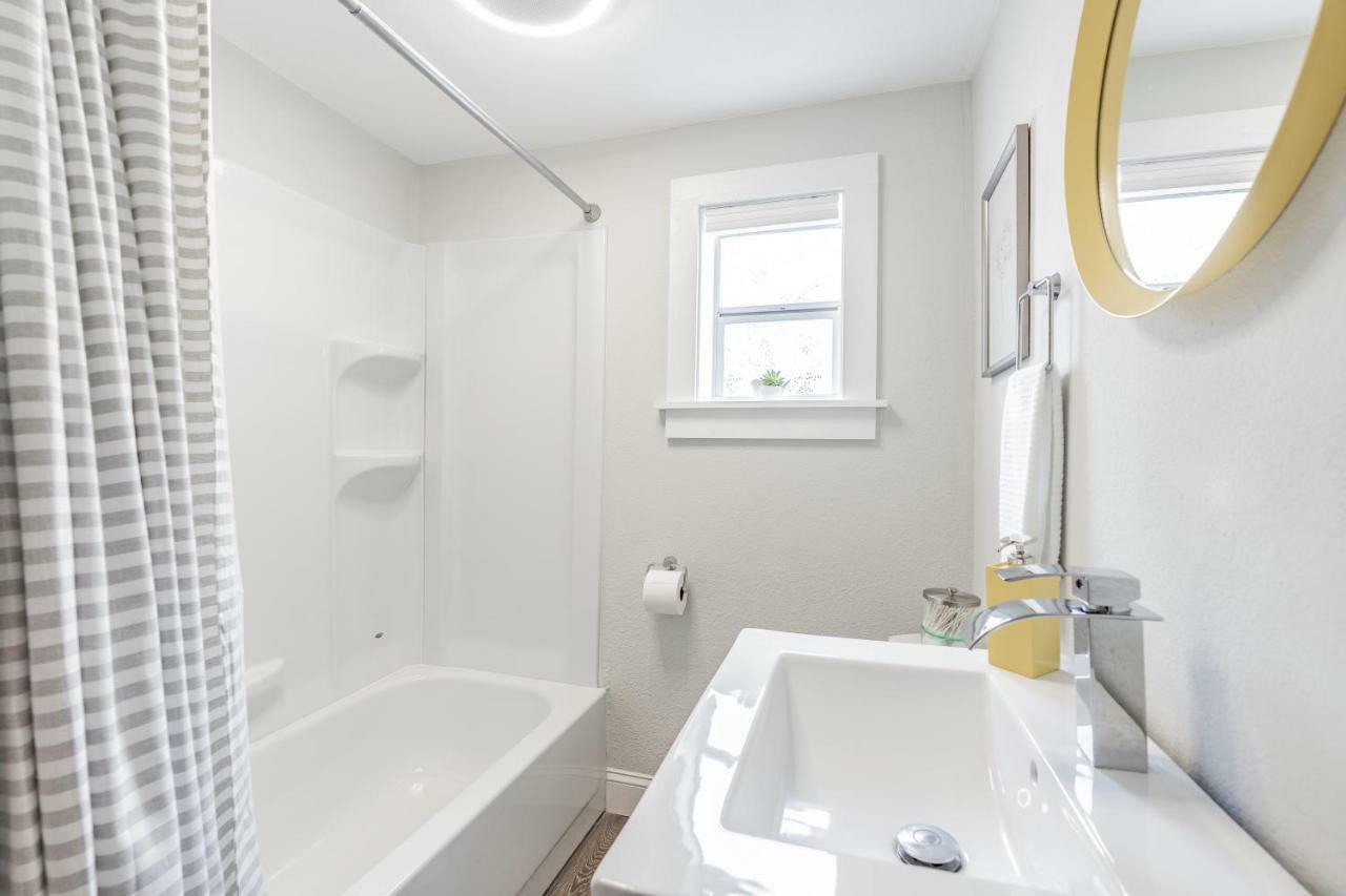 The Urban Nest Hotel Tampa Bagian luar foto